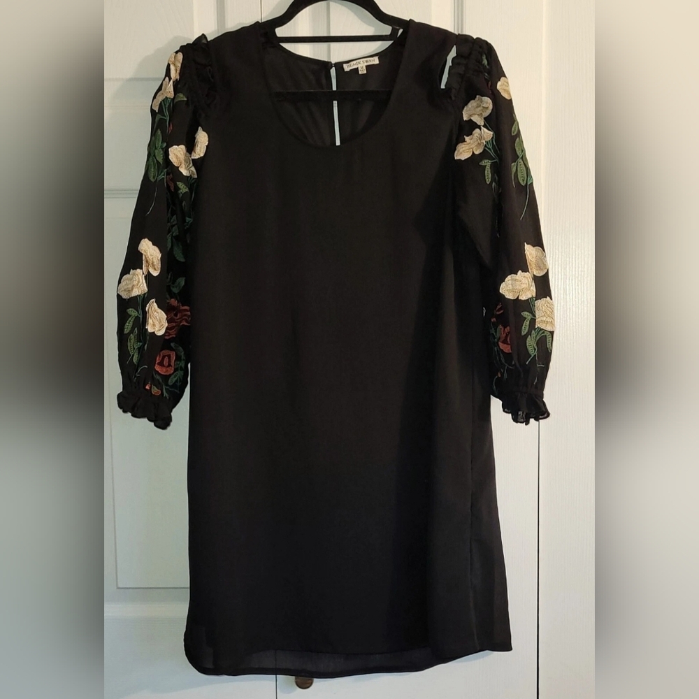 Black Swan Black Formal Cold Shoulder Long Embroidered Sleeve Dress Size Medium